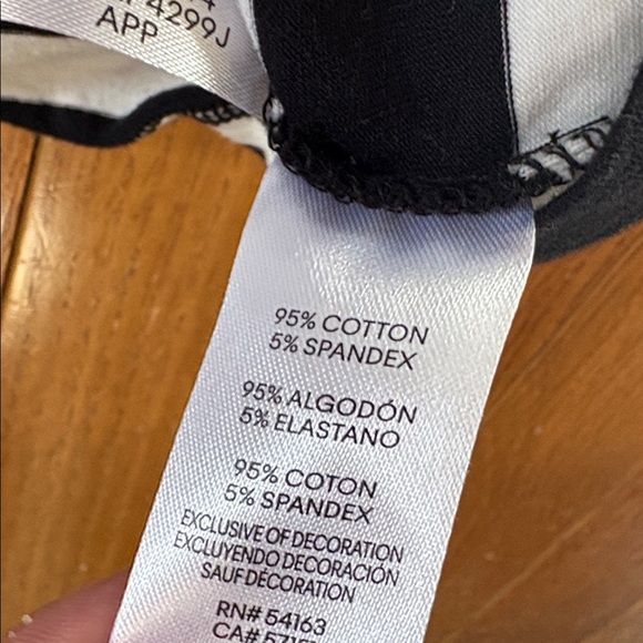 Karl Lagerfield Paris C’est Moi short sleeve T-shirt women’s size XL Top - Picture 6 of 6